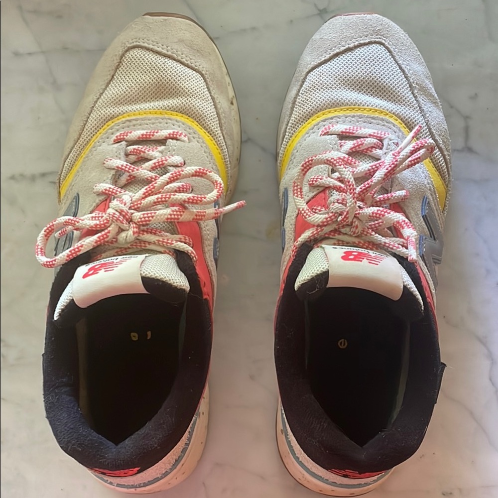 New Balance 997H White and Yellow Sneakers Retro-Inspired Design